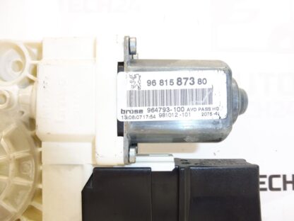 Motorino finestrino anteriore destro Peugeot 307 9681587380 - immagine 4
