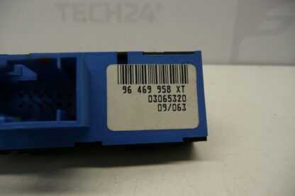 Interruttore PDC e chiusura centralizzata Peugeot 407 96469958XT 6554EY - immagine 2