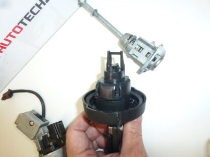 Set di serrature e una chiave Citroën C5 X7 4162NS 4162KF - immagine 2